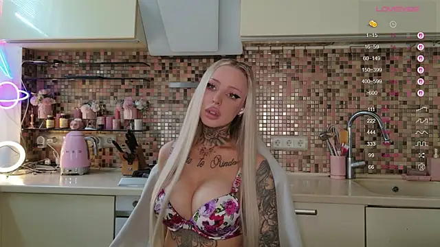 Snapshot of 2badforyou chatting on 07-28-26, 11:07 2badforyou online show from 07-28-26, 11:07