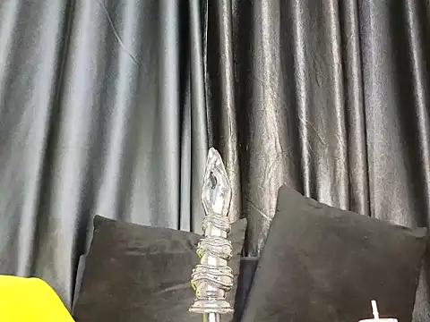 Snapshot of Fuck-Me-Daddyy chatting on 09-18-25, 02:58 Fuck-Me-Daddyy online show from 09-18-25, 02:58