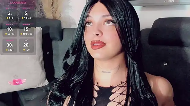 Emmaa Saenz  online show from 07-04-26, 11:20