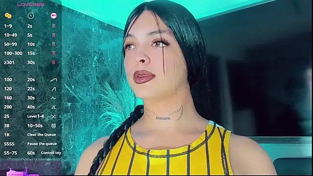 Snapshot of Emmaa_Saenz_ chatting on 10-08-25, 10:32 Emmaa Saenz online show from 10-08-25, 10:32
