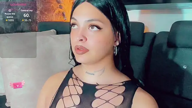 Snapshot of Emmaa_Saenz_ chatting on 05-29-26, 10:05 Emmaa Saenz online show from 05-29-26, 10:05