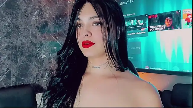 Emmaa Saenz  online show from 11-26-25, 09:26