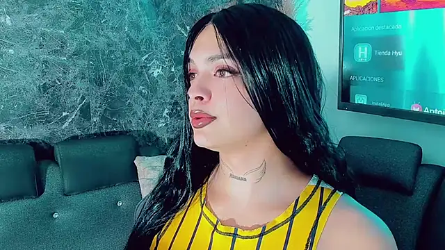 Emmaa Saenz  online show from 01-10-26, 09:43