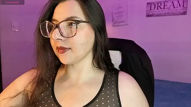 Roxxanne Bail online show from 04-15-26, 04:29