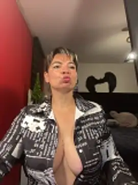 charlotedoll online show from 12-21-25, 04:25