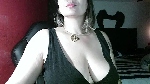 charlotedoll online show from 02-11-26, 01:38
