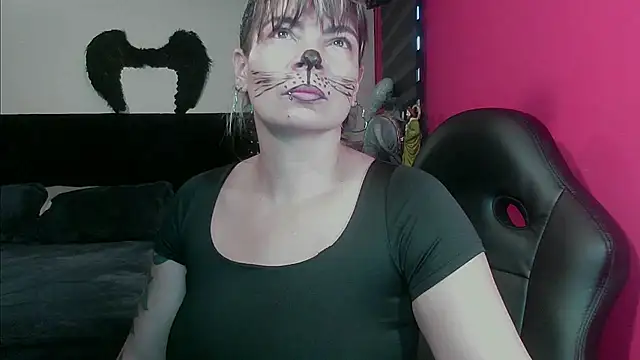 charlotedoll online show from 11-02-25, 10:26