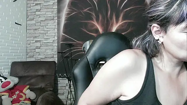 Snapshot of charlotedoll chatting on 09-13-25, 06:35 charlotedoll online show from 09-13-25, 06:35
