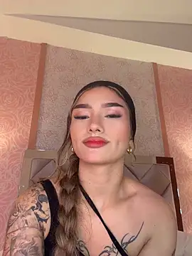 Snapshot of Arianavillada chatting on 04-28-26, 03:33 Arianavillada online show from 04-28-26, 03:33