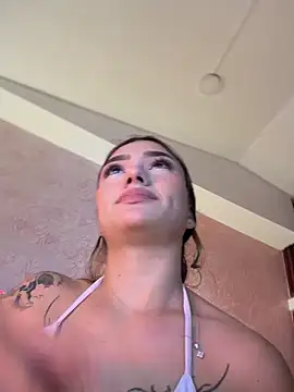 Snapshot of Arianavillada chatting on 06-10-26, 04:03 Arianavillada online show from 06-10-26, 04:03