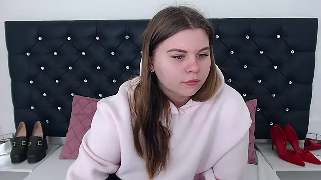 Snapshot of AbbyPleasure chatting on 02-11-25, 07:54 AbbyPleasure online show from 02-11-25, 07:54