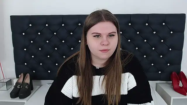 Snapshot of AbbyPleasure chatting on 02-25-25, 09:42 AbbyPleasure online show from 02-25-25, 09:42