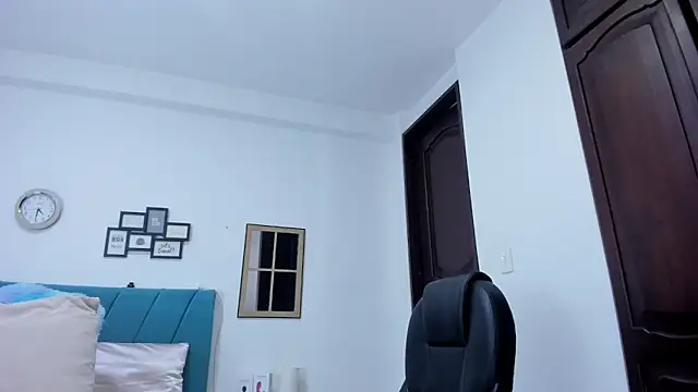 kamila lopez online show from 11-11-25, 09:42