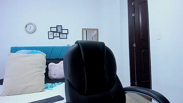 kamila lopez online show from 02-12-26, 08:30