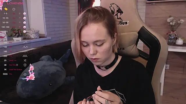 Snapshot of lucy_mirror chatting on 09-09-25, 08:29 lucy mirror online show from 09-09-25, 08:29