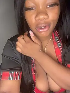 CharismaaBanx online show from 04-18-26, 05:43