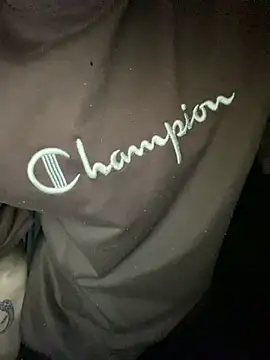 oguuxum online show from 04-05-26, 08:37