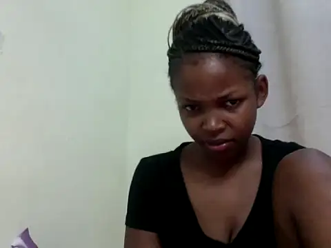 Snapshot of queen-sasha chatting on 02-18-26, 03:19 queen-sasha online show from 02-18-26, 03:19