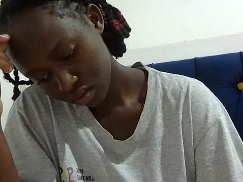 Seeexxxy-bree online show from 03-17-26, 07:22