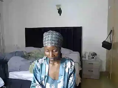 Snapshot of thicky_anncy chatting on 06-04-26, 10:36 thicky anncy online show from 06-04-26, 10:36