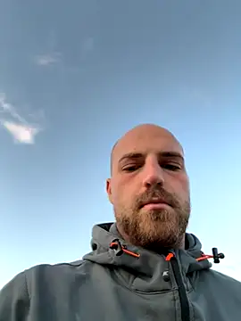 parallelo990 online show from 10-24-25, 05:50