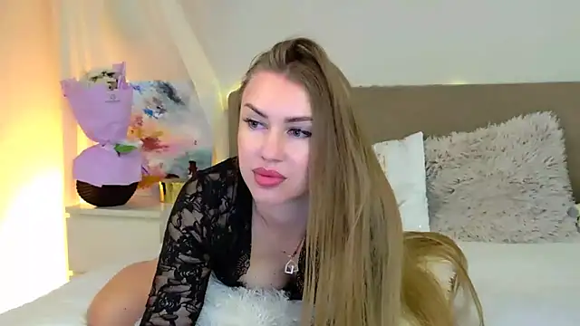LuisaSin online show from 06-09-26, 06:47