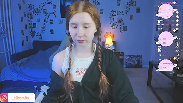 Snapshot of CallMeEffy1 chatting on 10-11-25, 06:09 CallMeEffy1 online show from 10-11-25, 06:09