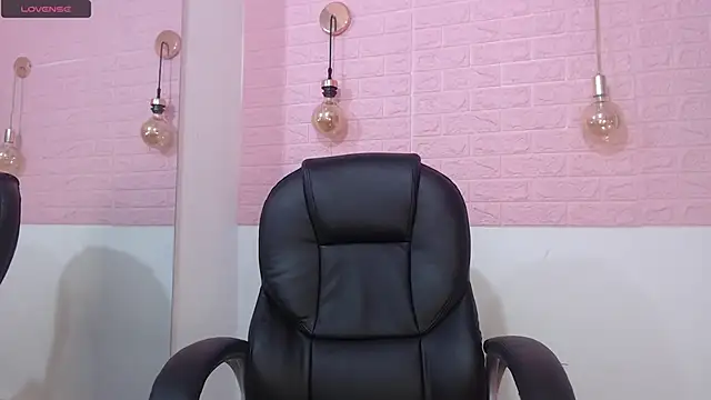 Snapshot of vagaro11 chatting on 02-09-25, 12:41 vagaro11 online show from 02-09-25, 12:41