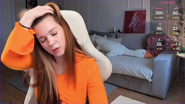 Snapshot of Frau_Lina chatting on 04-28-26, 04:11 Frau Lina online show from 04-28-26, 04:11