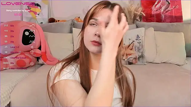 Frau Lina online show from 10-18-25, 02:19