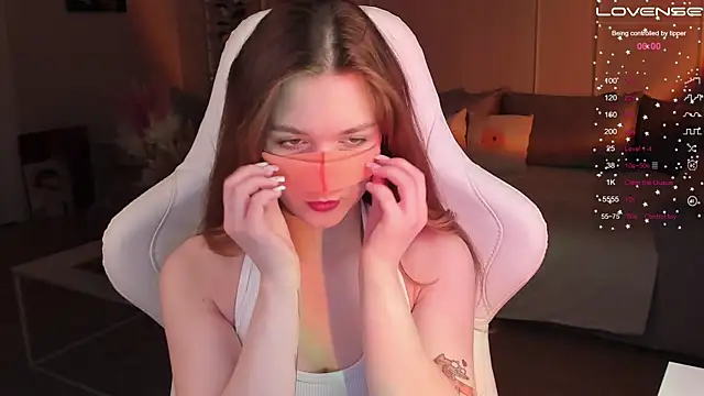 Frau Lina online show from 01-31-25, 07:18