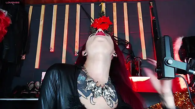 Snapshot of Liilith_goddess_ chatting on 01-15-26, 01:42 Liilith goddess online show from 01-15-26, 01:42