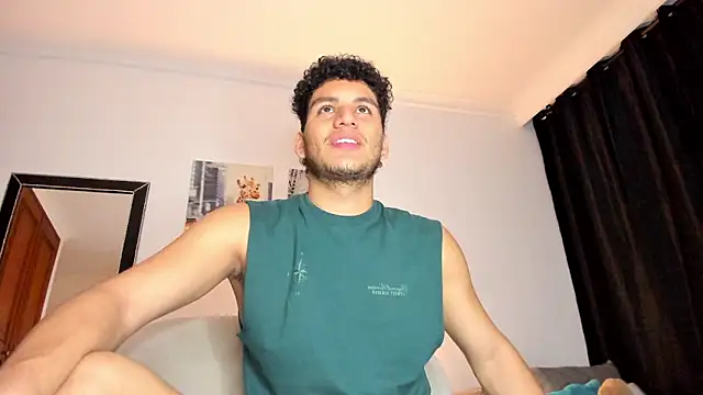 Snapshot of Curlblue chatting on 03-11-25, 03:04 Curlblue online show from 03-11-25, 03:04