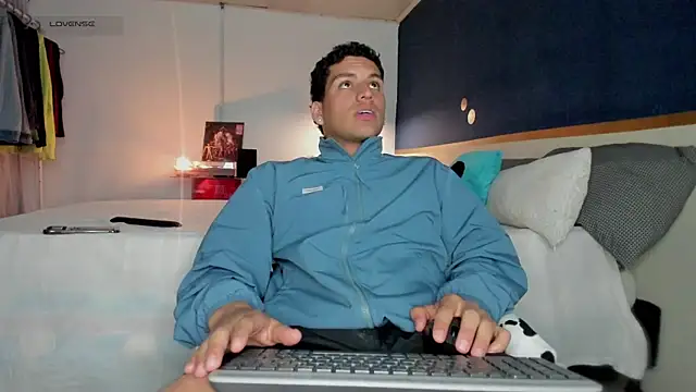 Curlblue online show from 04-18-26, 04:26