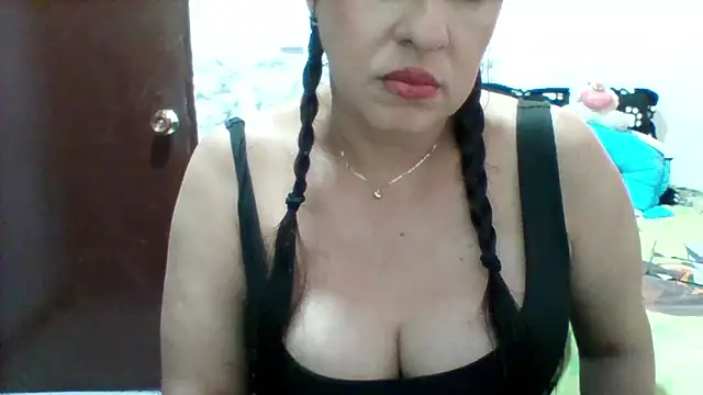 Snapshot of Alisson_brand chatting on 05-04-26, 03:48 Alisson brand online show from 05-04-26, 03:48
