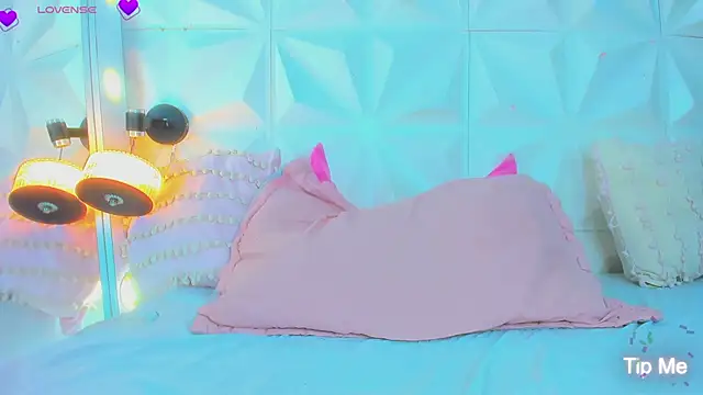 Snapshot of cute_latinaxxx chatting on 12-03-24, 04:44 cute latinaxxx online show from 12-03-24, 04:44