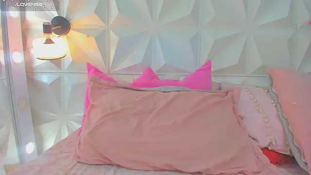 cute latinaxxx online show from 05-19-26, 01:43