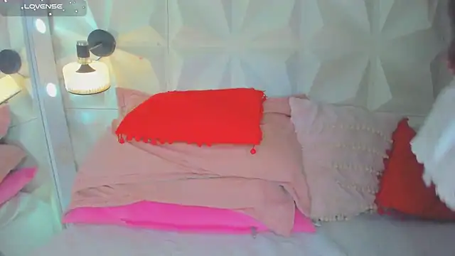 cute latinaxxx online show from 05-17-26, 01:38