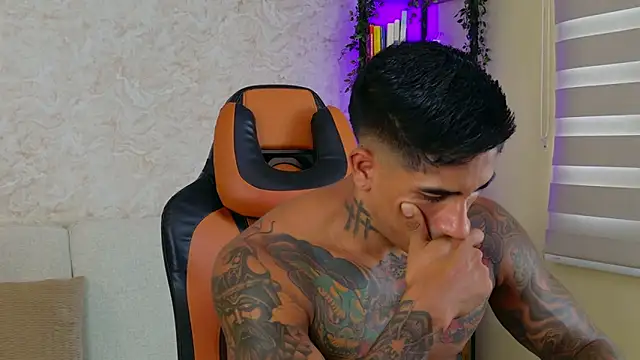 AdanReilly online show from 03-12-25, 09:13