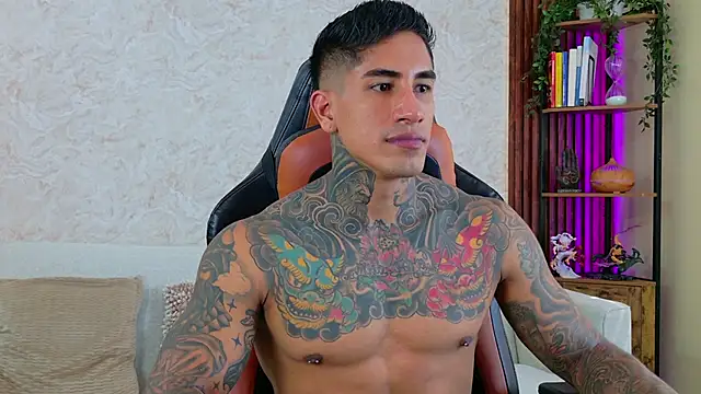 Snapshot of AdanReilly chatting on 01-17-26, 05:05 AdanReilly online show from 01-17-26, 05:05