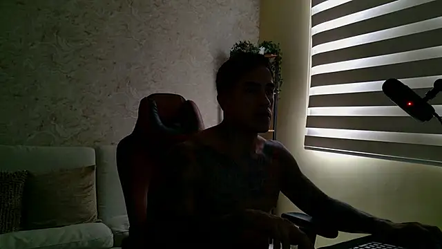 AdanReilly online show from 03-22-25, 05:52