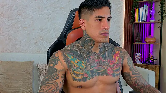 Snapshot of AdanReilly chatting on 02-26-26, 08:09 AdanReilly online show from 02-26-26, 08:09