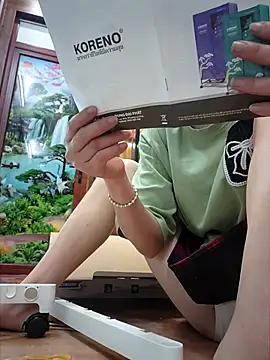 Snapshot of zizi_public chatting on 03-03-25, 03:27 zizi public online show from 03-03-25, 03:27