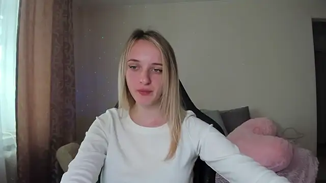 Snapshot of RouseReed chatting on 09-22-25, 06:41 RouseReed online show from 09-22-25, 06:41