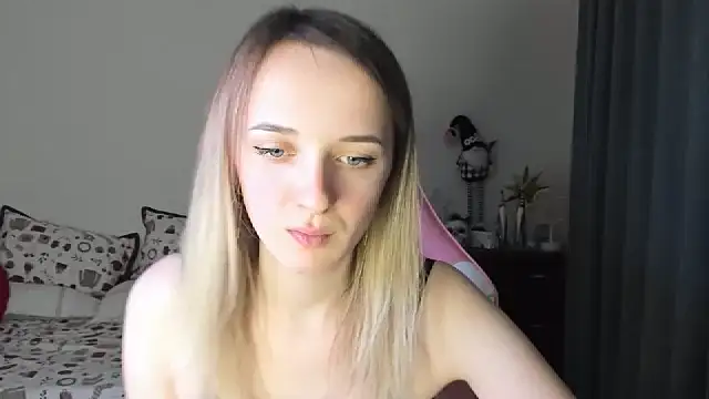 Snapshot of RouseReed chatting on 02-26-25, 03:54 RouseReed online show from 02-26-25, 03:54