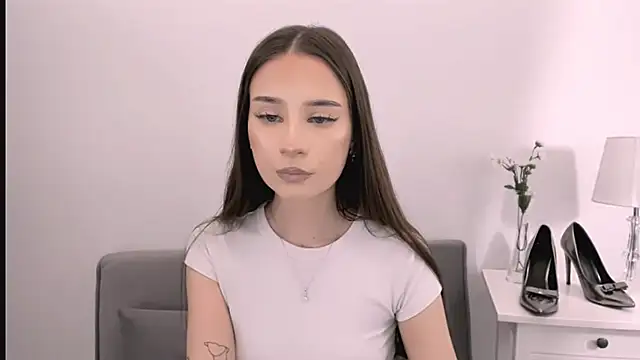 EmilyDarling online show from 02-25-26, 09:03