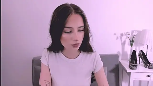 EmilyDarling online show from 04-14-26, 08:03