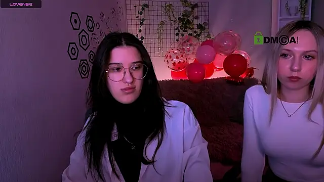 Snapshot of scarlet_mooore chatting on 02-20-26, 11:06 scarlet mooore online show from 02-20-26, 11:06