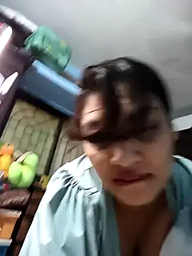 Snapshot of HottyOlly chatting on 10-10-25, 11:33 HottyOlly online show from 10-10-25, 11:33