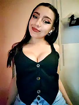 Snapshot of Paudelatorre chatting on 10-19-25, 03:31 Paudelatorre online show from 10-19-25, 03:31